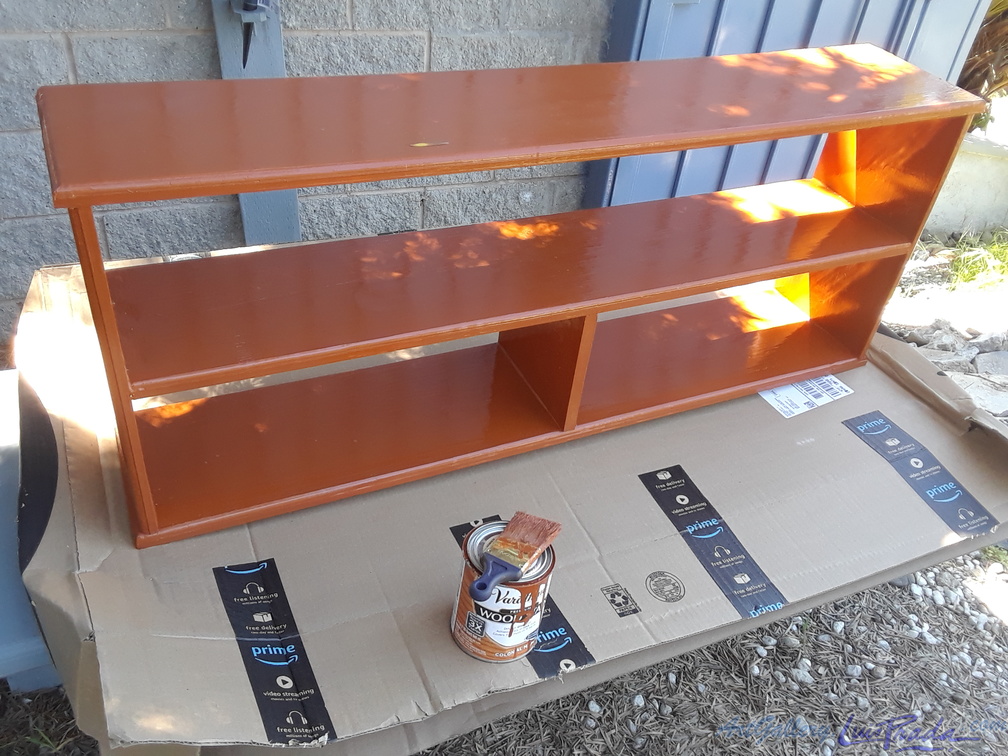 Shelf Painted Colonnial Maple Color (Estante Pintado Color Arce Colonial)