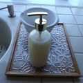 tray_with_kitchen_soap_dispenser1.png