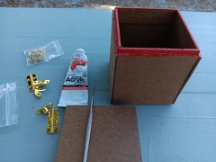 Trinket Box. Painting Edge (Caja de Chucherías. Pintando el Borde)